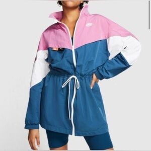 Nike Women's Colorblock Windbreaker Jacket